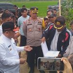 Tinjau Langsung Lokasi Sengketa Lahan Persawahan Di Desa Tawamelewe Konawe, Pj Bupati Bakal Bentuk Tim