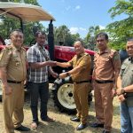 Serahkan 34 Unit Bantuan Alsintan Kepada Poktan Di Konawe, Pj Bupati Harmin Jelaskan Ini