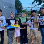 Suport Emak-Emak Penggiat Bola Volly Di Puuwatu, Kerabat Yudhi Berikan Bantuan Alat Dan Perlengkapan Olahraga