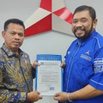 Balon Bupati Kolaka Utara, H. Jumarding Terima Surat Tugas Konsolidasi Dari Partai Demokrat