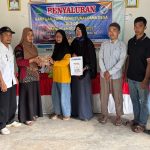 Dukung Ketahanan Pangan Melalui Budidaya Belut, Pemdes Tetembomua Serahkan Dana Penyertaan Modal Kepada BUMDes