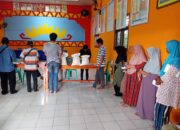 Perum Bulog Bagikan Bantuan CPP Kepada 256 KPM Di Desa Hatta