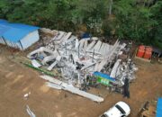 Hoaks Menyulut Api, Kantor Tambang PT RCP Hangus Dibakar Massa