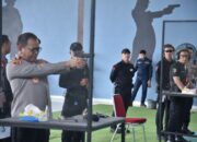Tingkatkan Kemampuan Personil, Kapolda Lampung Ikuti Latihan Menembak Di Satbrimobda