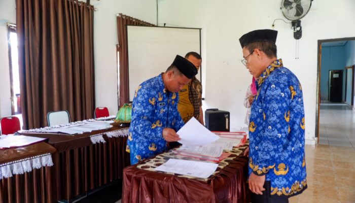 PEMERINTAH KECAMATAN MORAMO UTARA GELAR PENANDATANGANAN DAN PENYERAHAN PERJANJIAN KERJA PPPK-PW.