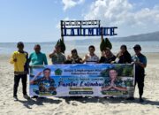 Puncak Festival Bahari Bersahaja, DLH Konawe Gerakkan Aksi Bersih Sampah Di Pesisir Pantai Lalimbue