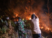 Karhutla Di Rarowatu Utara Bombana Berhasil Dipadamkan TNI, Polri Dan Masyarakat